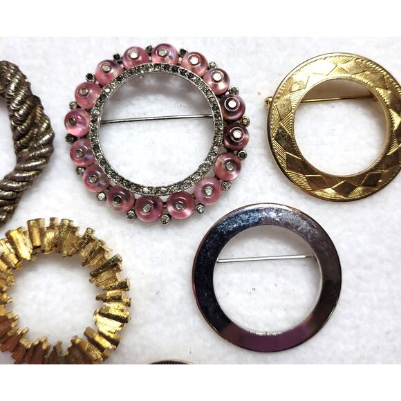 Wreath Circle Brooch Pin Lot 6 Pc Vtg 60s 70s 80s Silvertone Goldtone Minimalist - Picture 4 of 6